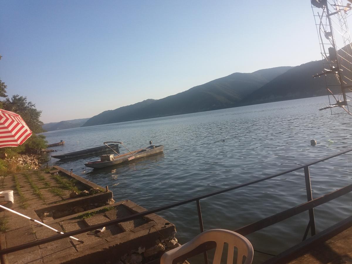 Chalet Ljubicine Kolibe Golubinje Kültér fotó